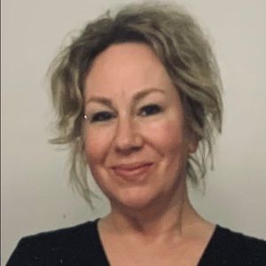 Meet your Posher, Stacy